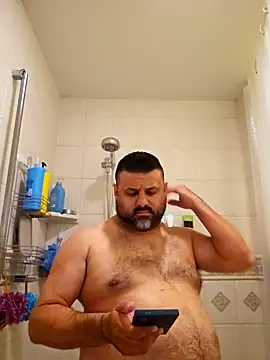 Snapshot of Roddog18 chatting on 24, 11, 2025 Roddog18 online show from 24, 11, 2025