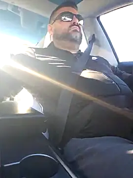 Snapshot of Roddog18 chatting on 25, 11, 2025 Roddog18 online show from 25, 11, 2025