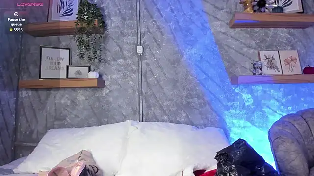 Nikolbrice online show from 17, 12, 2025