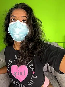 Snapshot of SukiyamaAsia chatting on 10, 10, 2025 SukiyamaAsia online show from 10, 10, 2025