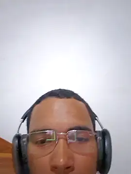 Mikael 1357 online show from 9, 11, 2025