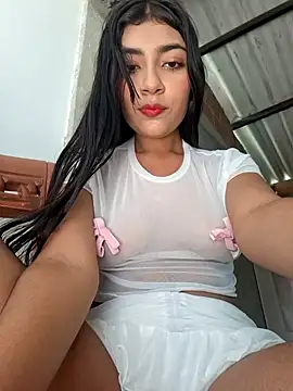 Sweed-virgin-pussy online show from 19, 4, 2026