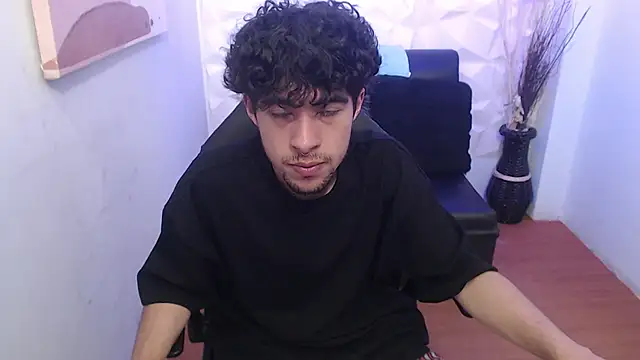 Snapshot of Liil_boy chatting on 1, 10, 2025 Liil boy online show from 1, 10, 2025