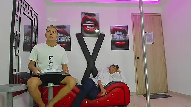 VERY HOT GUYS online show from 3, 10, 2025