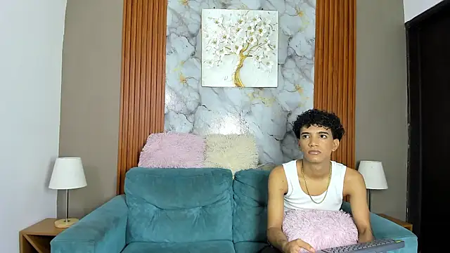 VERY HOT GUYS online show from 19, 4, 2026