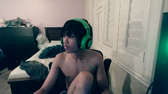 youngasianboy2007 online show from 14, 10, 2025