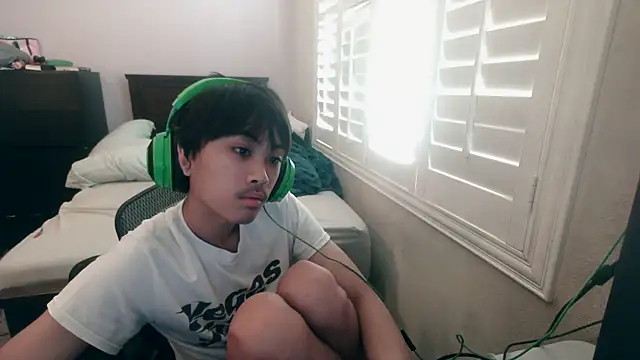 youngasianboy2007 online show from 19, 10, 2025