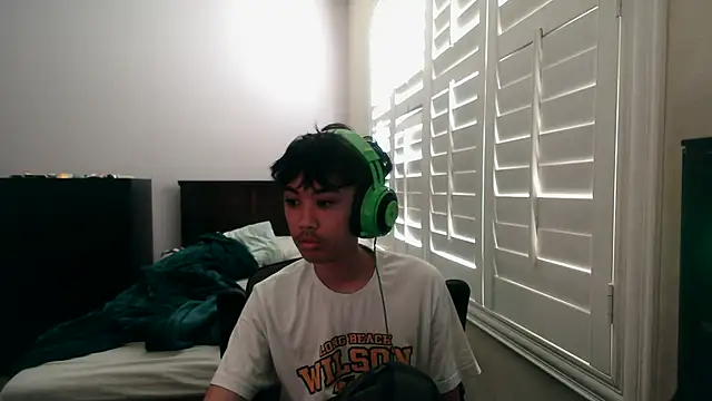 youngasianboy2007 online show from 28, 2, 2026