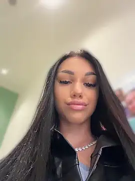 ilariea girl online show from 10, 5, 2026