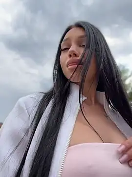 ilariea girl online show from 1, 6, 2026