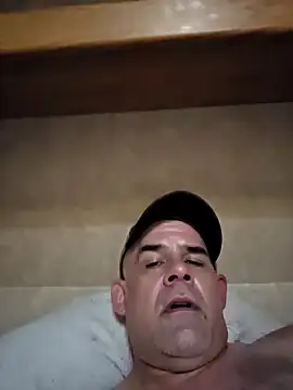 Snapshot of DeeBestEver chatting on 4, 10, 2025 DeeBestEver online show from 4, 10, 2025