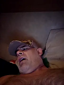 Snapshot of DeeBestEver chatting on 12, 10, 2025 DeeBestEver online show from 12, 10, 2025