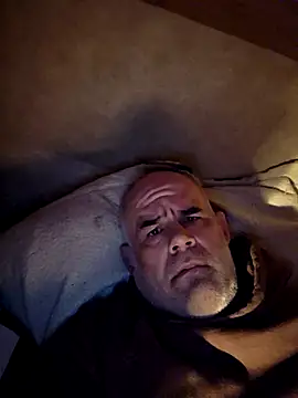 Snapshot of DeeBestEver chatting on 13, 10, 2025 DeeBestEver online show from 13, 10, 2025