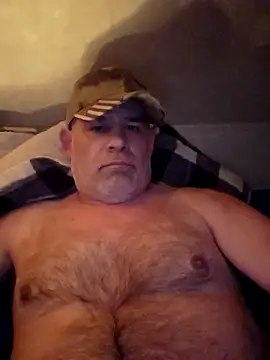 Snapshot of DeeBestEver chatting on 27, 10, 2025 DeeBestEver online show from 27, 10, 2025