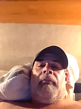 Snapshot of DeeBestEver chatting on 1, 11, 2025 DeeBestEver online show from 1, 11, 2025