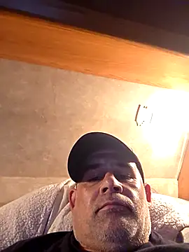 Snapshot of DeeBestEver chatting on 14, 11, 2025 DeeBestEver online show from 14, 11, 2025