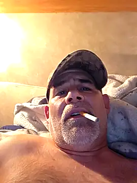 Snapshot of DeeBestEver chatting on 19, 11, 2025 DeeBestEver online show from 19, 11, 2025