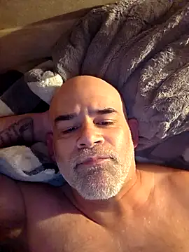 Snapshot of DeeBestEver chatting on 20, 11, 2025 DeeBestEver online show from 20, 11, 2025