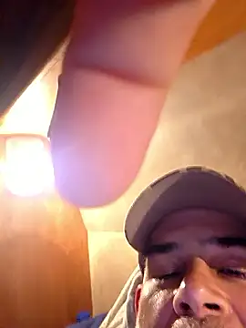 Snapshot of DeeBestEver chatting on 26, 11, 2025 DeeBestEver online show from 26, 11, 2025