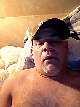 Snapshot of DeeBestEver chatting on 5, 12, 2025 DeeBestEver online show from 5, 12, 2025