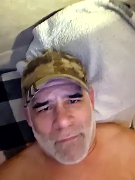 Snapshot of DeeBestEver chatting on 9, 2, 2026 DeeBestEver online show from 9, 2, 2026