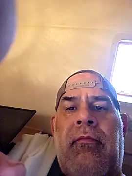 Snapshot of DeeBestEver chatting on 2, 3, 2026 DeeBestEver online show from 2, 3, 2026