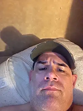 Snapshot of DeeBestEver chatting on 12, 4, 2026 DeeBestEver online show from 12, 4, 2026