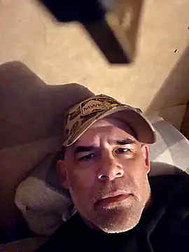 Snapshot of DeeBestEver chatting on 16, 4, 2026 DeeBestEver online show from 16, 4, 2026