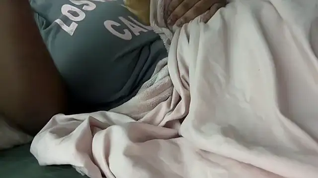 nanaisbackk online show from 27, 10, 2025