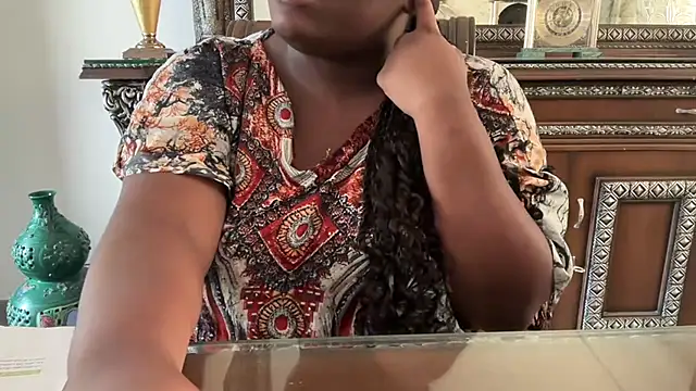 Snapshot of nanaisbackk chatting on 5, 12, 2025 nanaisbackk online show from 5, 12, 2025