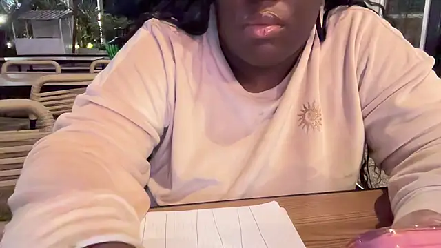 Snapshot of nanaisbackk chatting on 14, 12, 2025 nanaisbackk online show from 14, 12, 2025