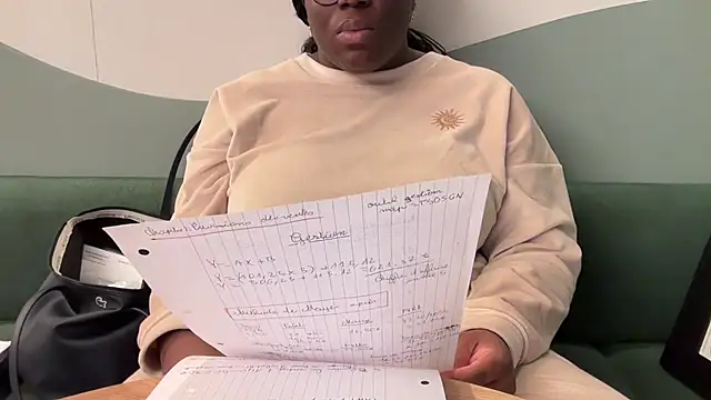 Snapshot of nanaisbackk chatting on 16, 12, 2025 nanaisbackk online show from 16, 12, 2025