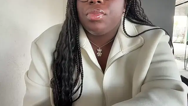 Snapshot of nanaisbackk chatting on 18, 12, 2025 nanaisbackk online show from 18, 12, 2025