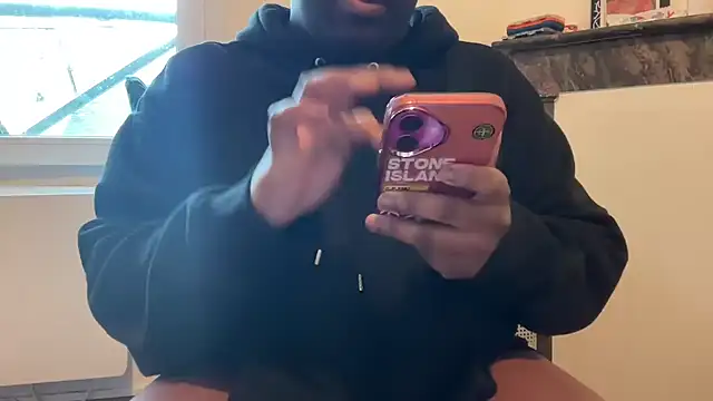 nanaisbackk online show from 26, 3, 2026