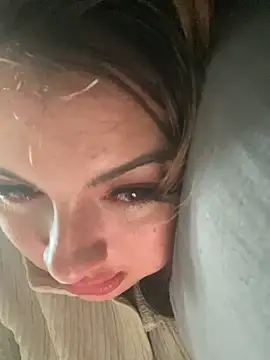 MadelineLeah online show from 18, 7, 2026