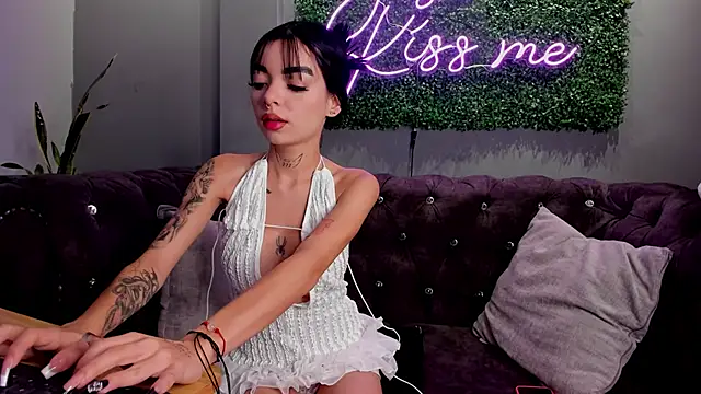 Snapshot of scarlettvelvet_ chatting on 9, 11, 2025 scarlettvelvet online show from 9, 11, 2025