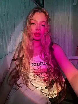  Siennaaa  online show from 1, 3, 2026