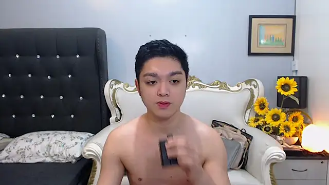 Snapshot of JayKarLo chatting on 9, 10, 2025 JayKarLo online show from 9, 10, 2025