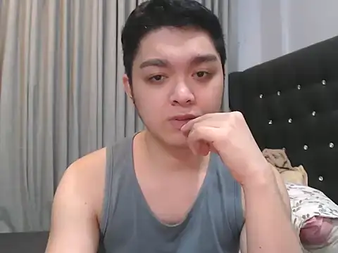 Snapshot of JayKarLo chatting on 11, 10, 2025 JayKarLo online show from 11, 10, 2025