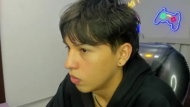 StiwenTwink online show from 3, 10, 2025