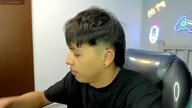 StiwenTwink online show from 8, 11, 2025