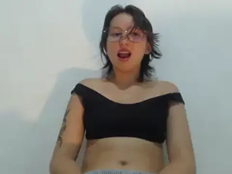 Snapshot of Klaret_Toy chatting on 5, 3, 2026 Klaret Toy online show from 5, 3, 2026