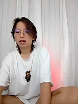 Snapshot of Klaret_Toy chatting on 6, 3, 2026 Klaret Toy online show from 6, 3, 2026