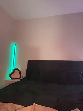 Niinarosee online show from 26, 4, 2026