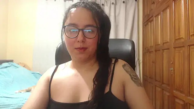Snapshot of Venus_cat_ chatting on 14, 6, 2026 Venus cat online show from 14, 6, 2026
