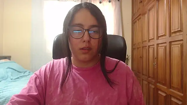 Snapshot of Venus_cat_ chatting on 20, 6, 2026 Venus cat online show from 20, 6, 2026