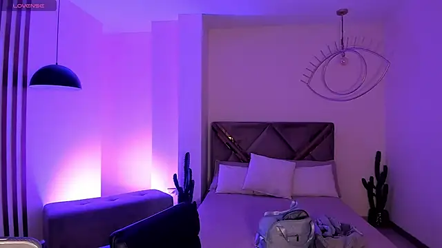 KylieJenkins online show from 19, 4, 2026