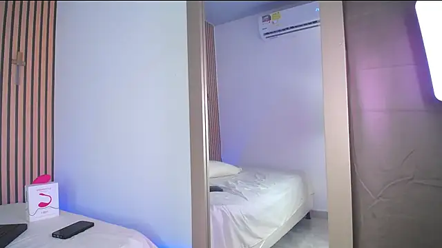 PiaGelvez online show from 3, 10, 2025