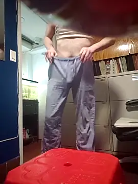 Snapshot of Curious9884 chatting on 21, 12, 2025 Curious9884 online show from 21, 12, 2025