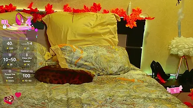 EmilyWhispers online show from 5, 11, 2025